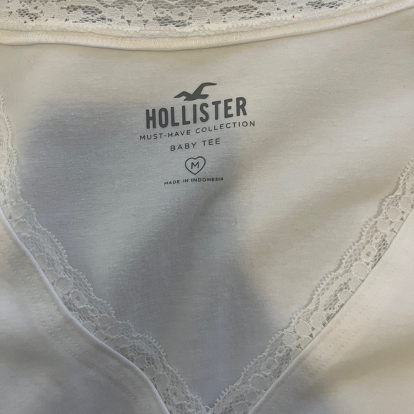 Hollister Cream Lace Trim Baby Tee - Picture 3 of 3